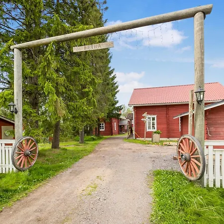 Helmi Bed & Breakfast 3*