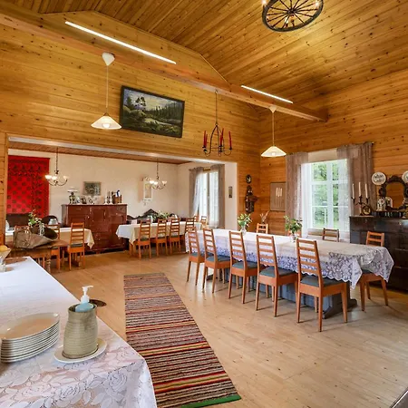 Helmi Bed & Breakfast 3*