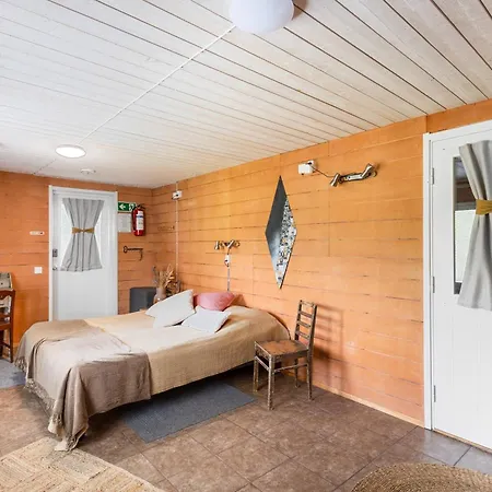 Bed & Breakfast Helmi 3*