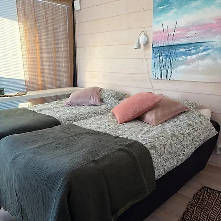 Helmi Bed and Breakfast 3*